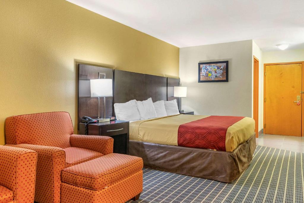 Econo Lodge Brunswick Travel Center photo