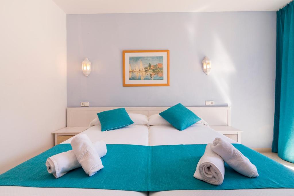 Hostal Ferrer, San Antonio – Updated 2023 Prices
