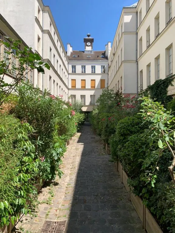 Top cozy apartment in the Upper Marais Area, Paris, Franţa