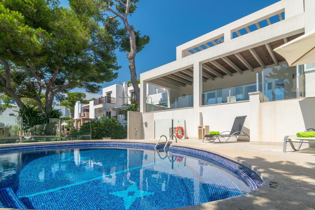 Cala Llonga, Santanyi – Updated 2023 Prices