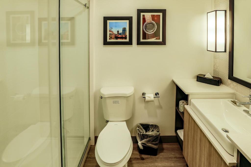 Country Inn & Suites by Radisson Nashville Airport TN - King Room - Non-Smoking