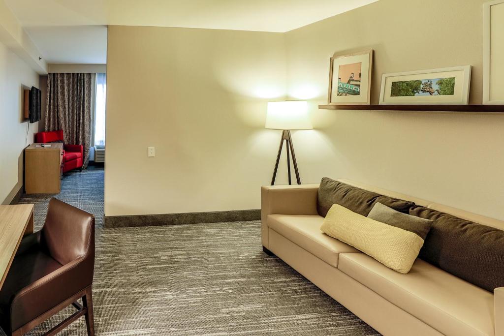 Country Inn & Suites by Radisson Nashville Airport TN - King Studio Suite - Non-Smoking