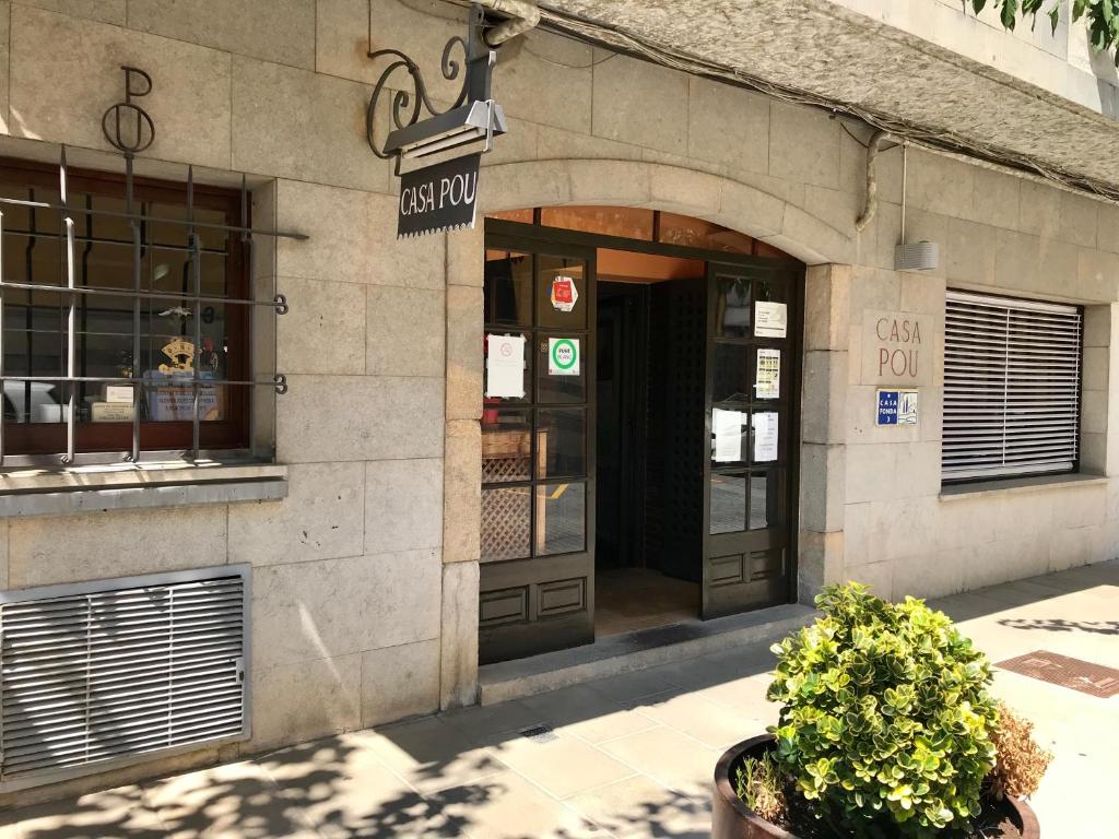 Exteriér nebo vchod ubytování Hostal Can Pou