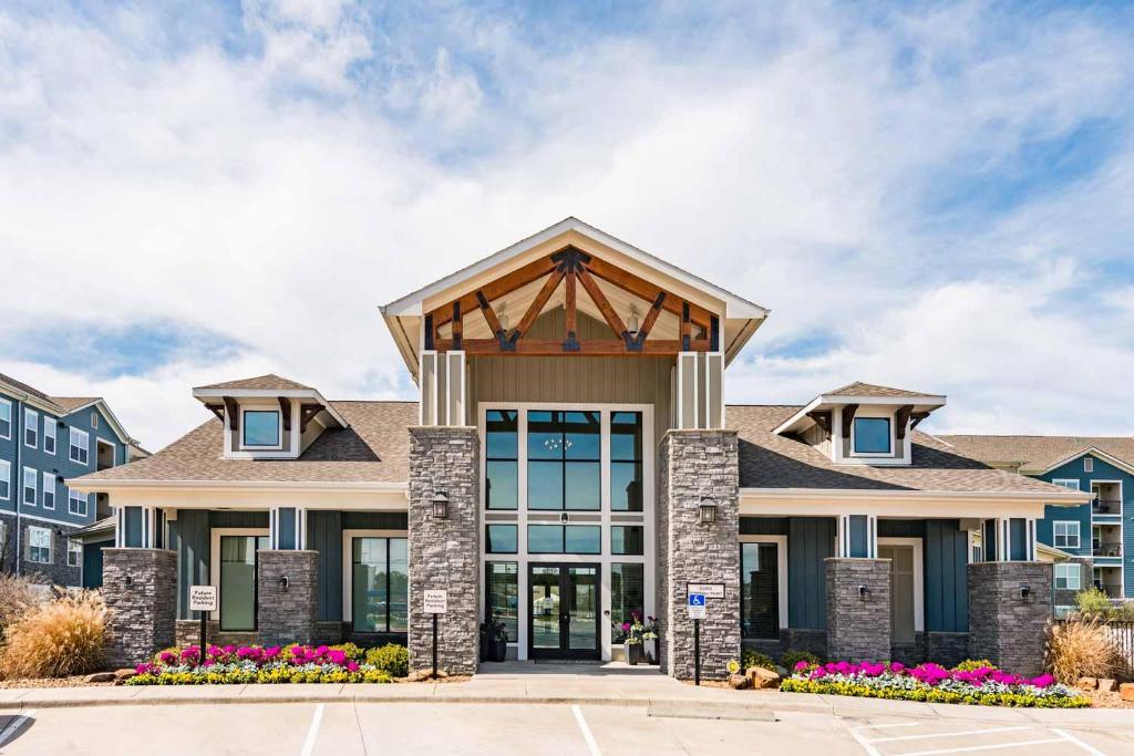 Spacious Furnished Resort Style Apartments, Tomball (updated prices 2024)