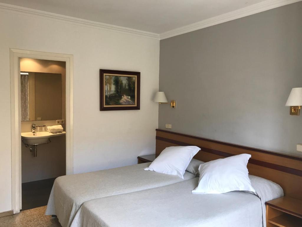 Hostal Can Pou, Vidreres – Updated 2022 Prices