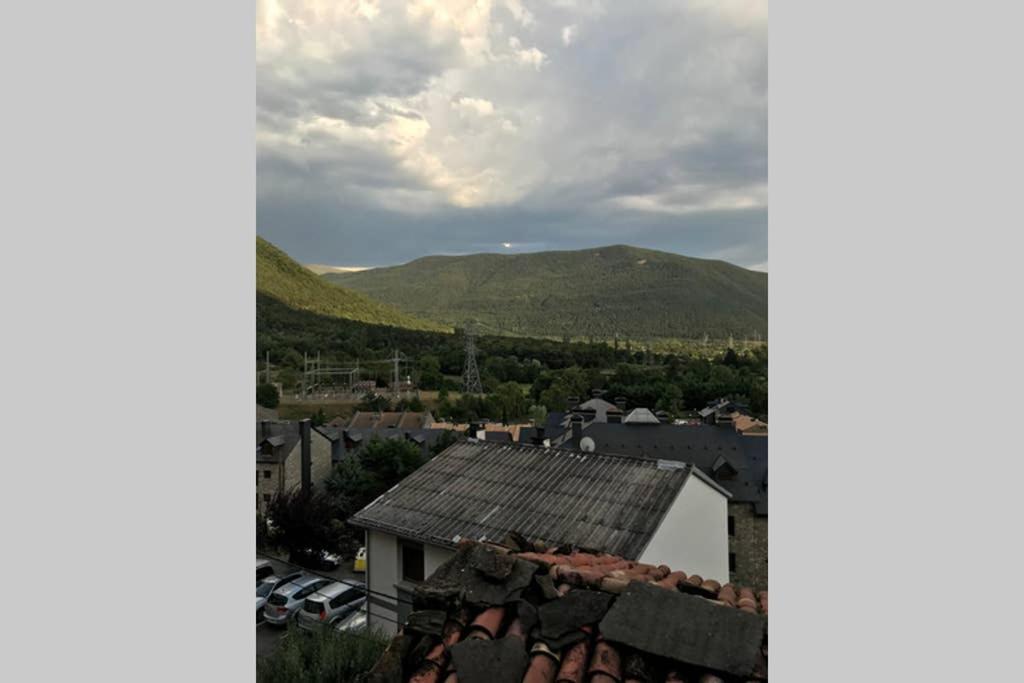 Nespecifikovaný výhled na hory nebo výhled na hory při pohledu z apartmánu