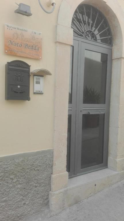 Exteriér nebo vchod ubytování Noto Bedda Bed&Breakfast