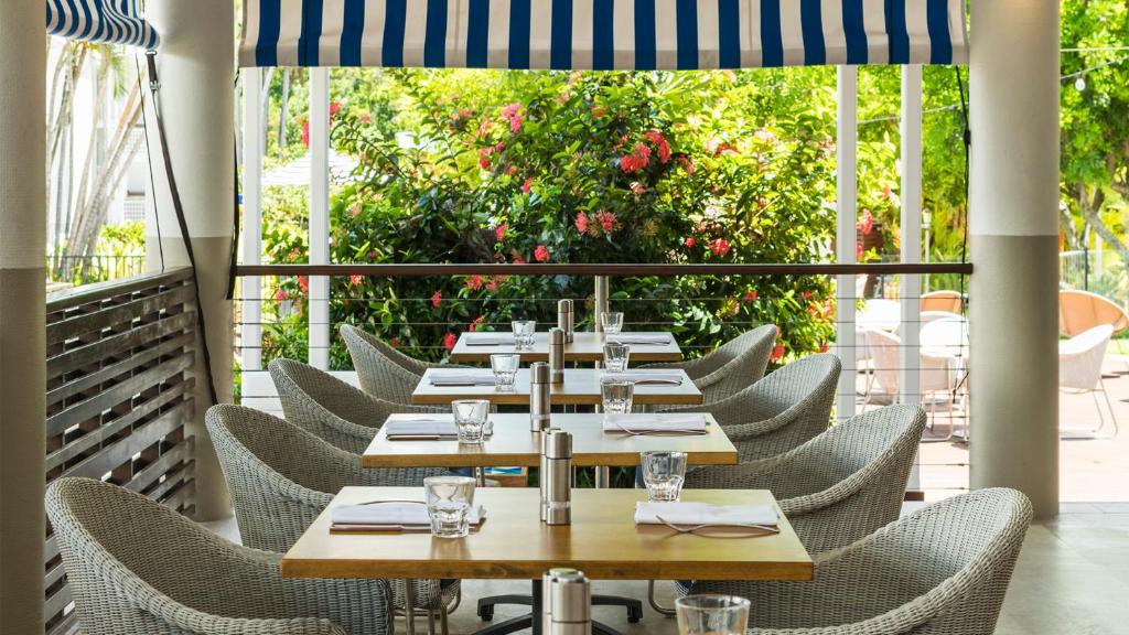Restaurace v ubytování Oaks Port Douglas Resort
