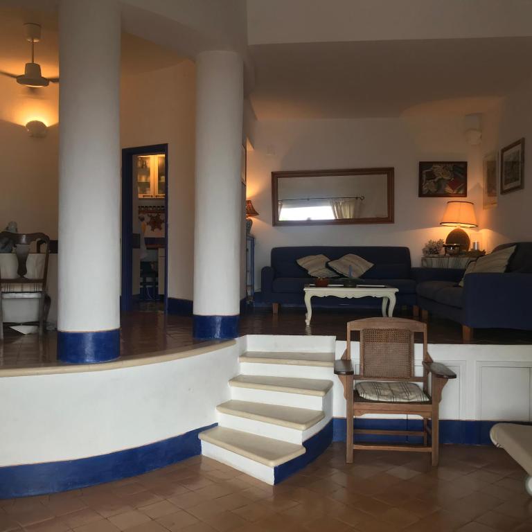 Posedenie v ubytovaní La casa sulla scogliera