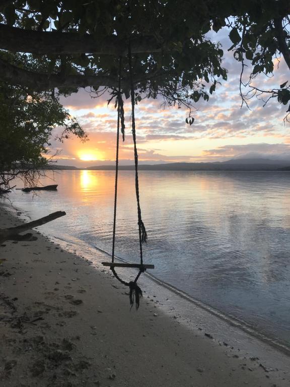 Afbeelding uit fotogalerij van Tranquility Island Eco Dive Resort in Moso Island