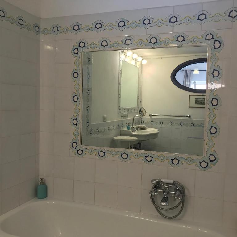 Kúpeľňa v ubytovaní La casa sulla scogliera