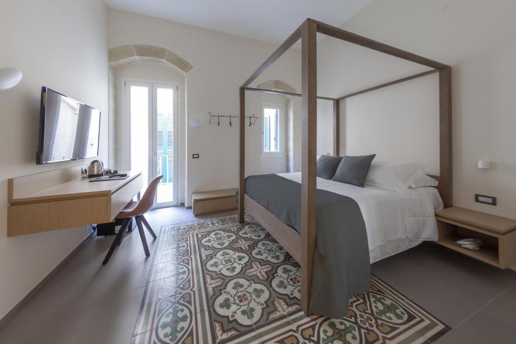 Postel nebo postele na pokoji v ubytování METEORON Luxury Rooms