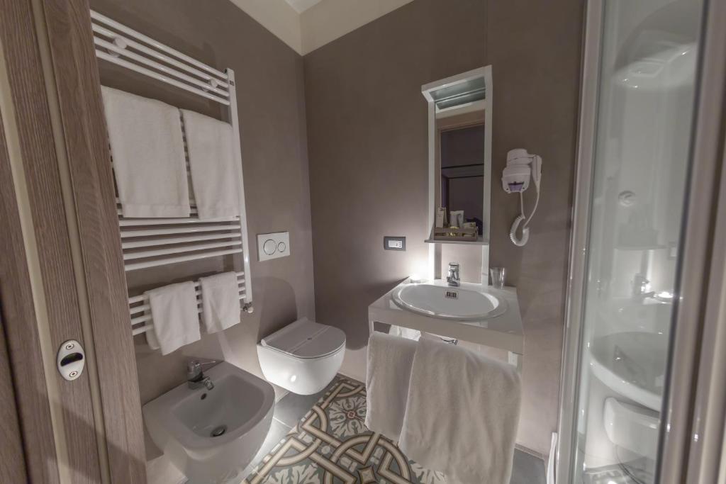 METEORON Luxury Rooms - 13