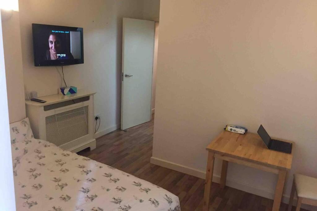 Studio Apartment close to Gloucester Road Station