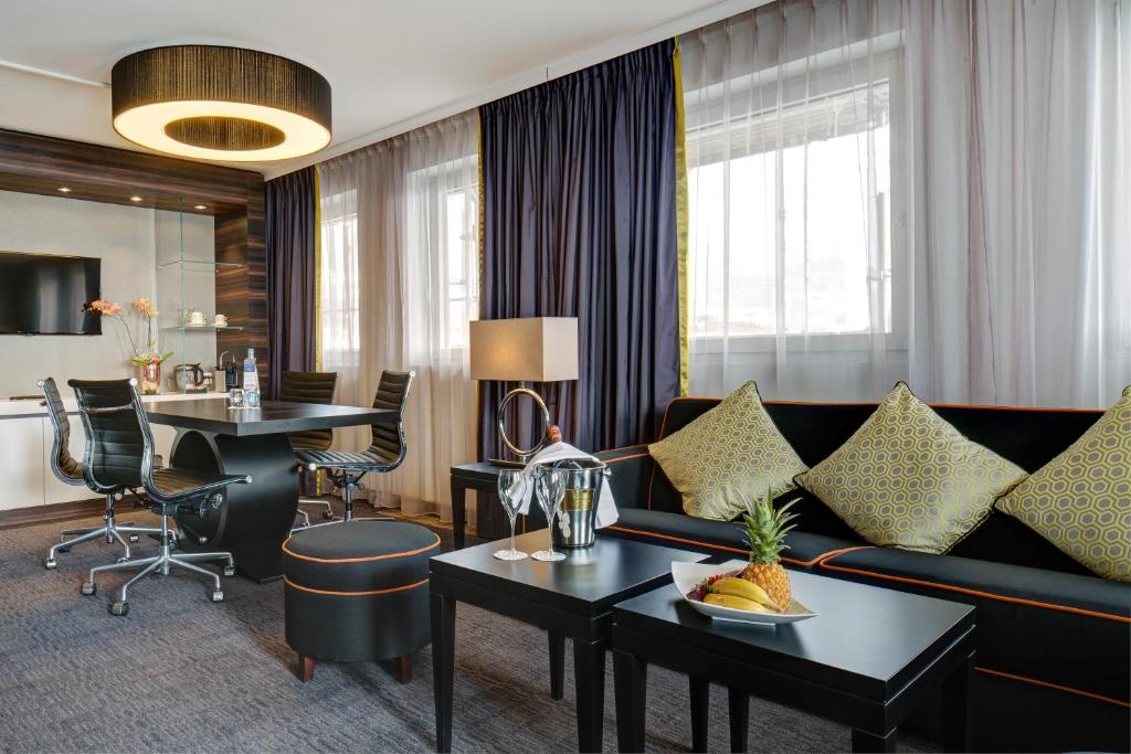 Istumisnurk majutusasutuses Hotel Beaulac
