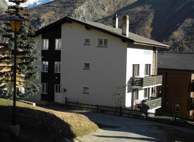 Nespecifikovaný výhled na hory nebo výhled na hory při pohledu z apartmánu