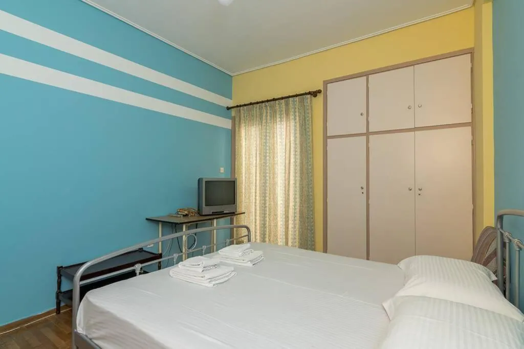 Bright and colourfull 3 bedrooms apt in Kallithea, Athens, Greece