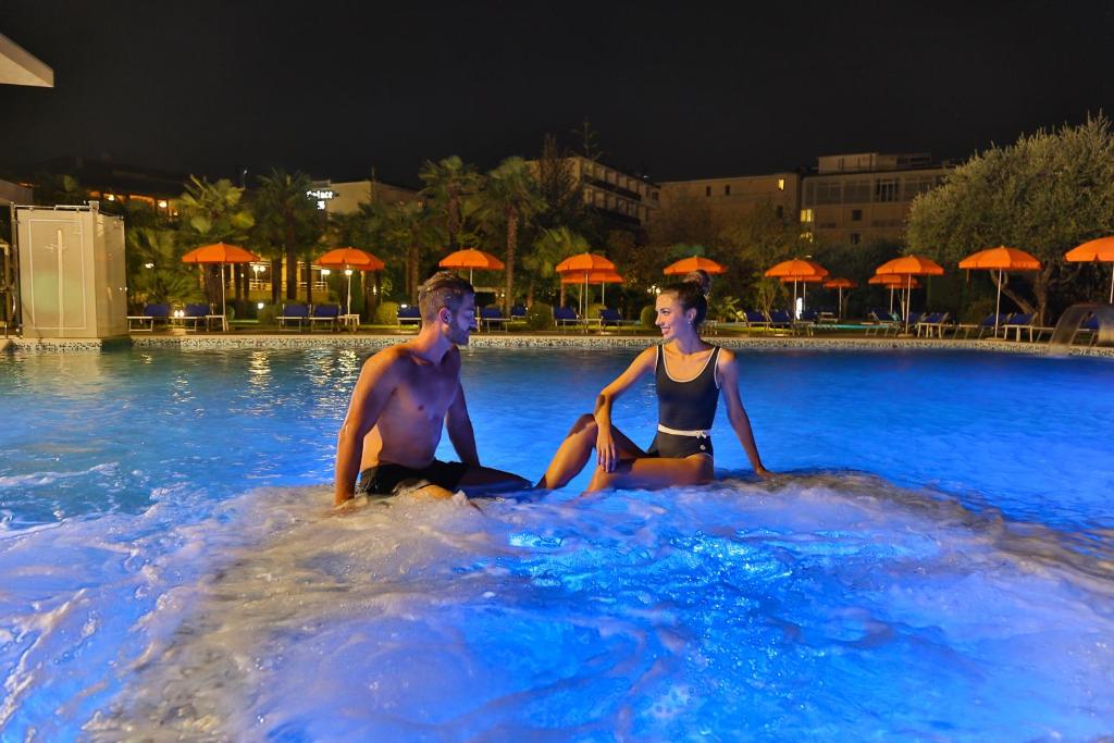 Bazén v ubytování Hotel Savoia Thermae & SPA nebo v jeho okolí