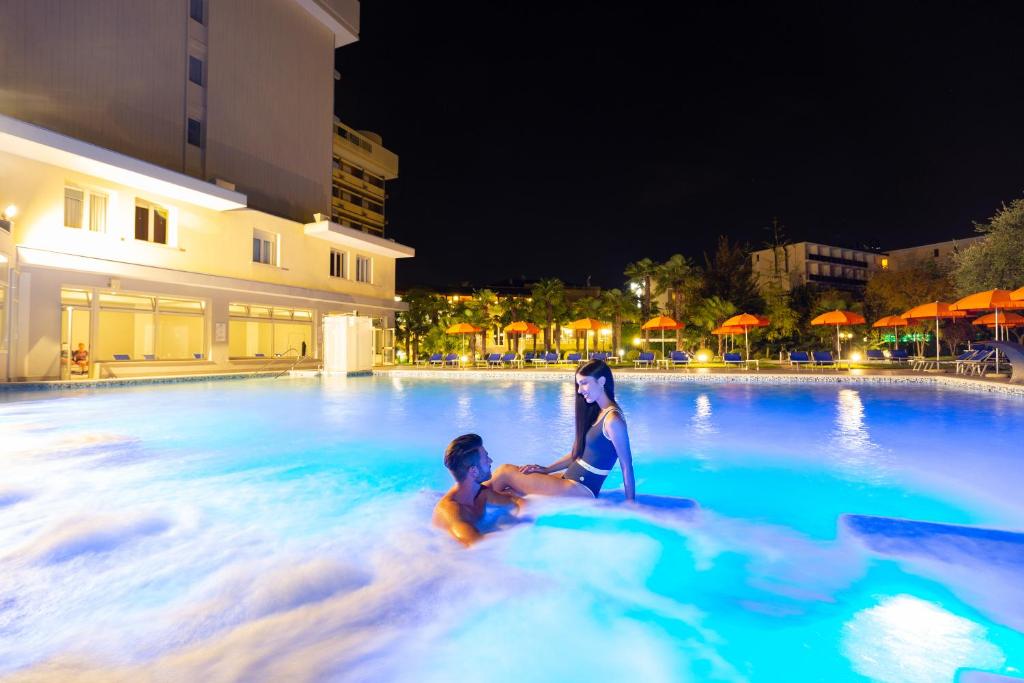 Bazén v ubytování Hotel Savoia Thermae & SPA nebo v jeho okolí