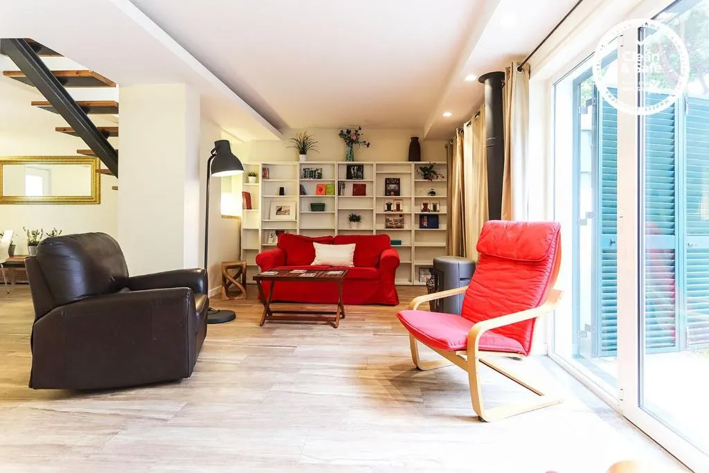 Lisbon Stylish Villa by Homing, Amadora, Portugal