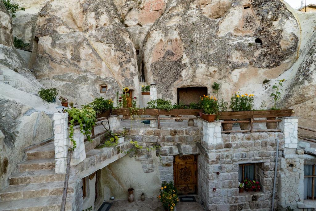 Cappadocia Ennar Cave