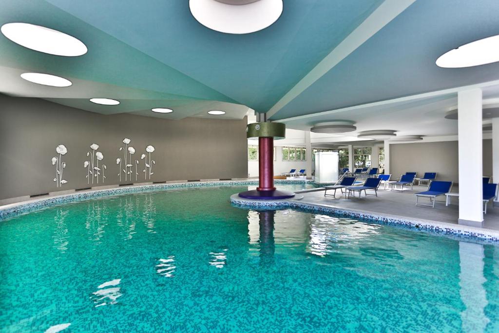 Bazén v ubytování Hotel Savoia Thermae & SPA nebo v jeho okolí