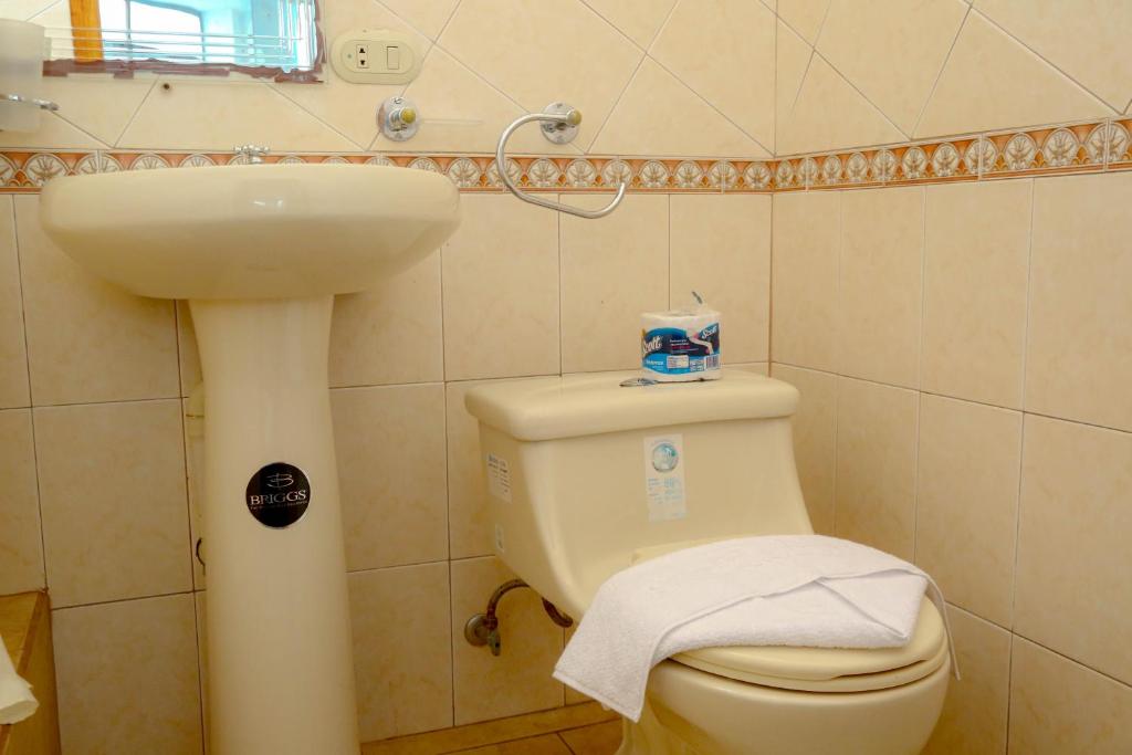 Koupelna v ubytování Hostal Sir Francis Drake