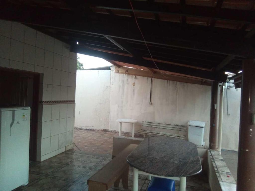  CASA COM PISCINA EM UBERABA