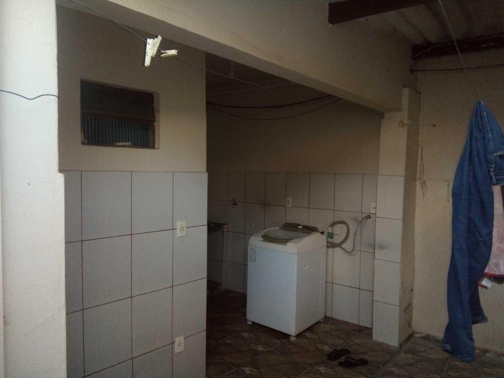  CASA COM PISCINA EM UBERABA