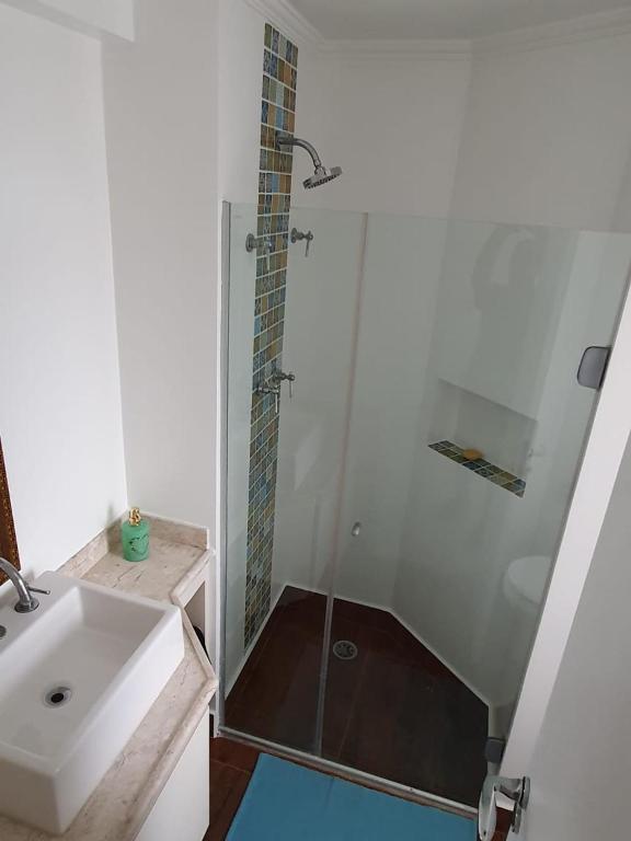  Apartamento Guarujá pé na areia
