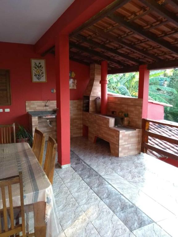  Casa com Varanda Frente o Mar em Ilhabela-SP