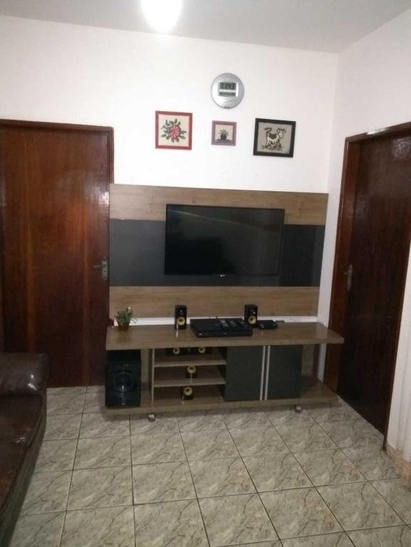  Casa com Varanda Frente o Mar em Ilhabela-SP