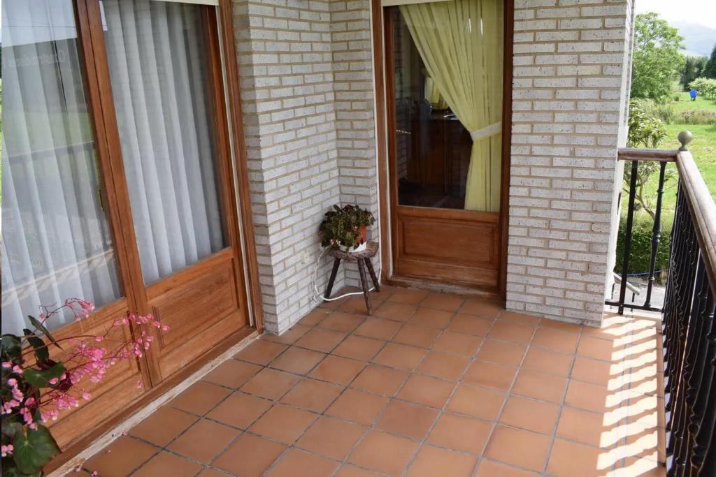 A balcony or terrace at Apartamentos Los Frutales