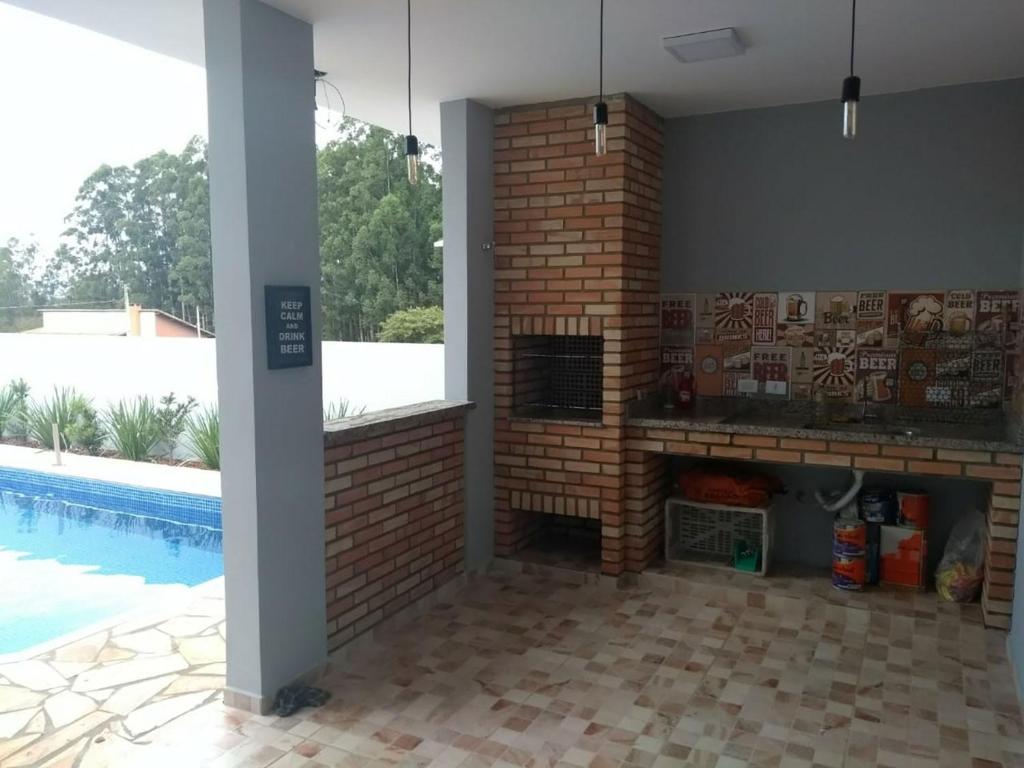  Casa linda com lazer completo e wifi em Porangaba