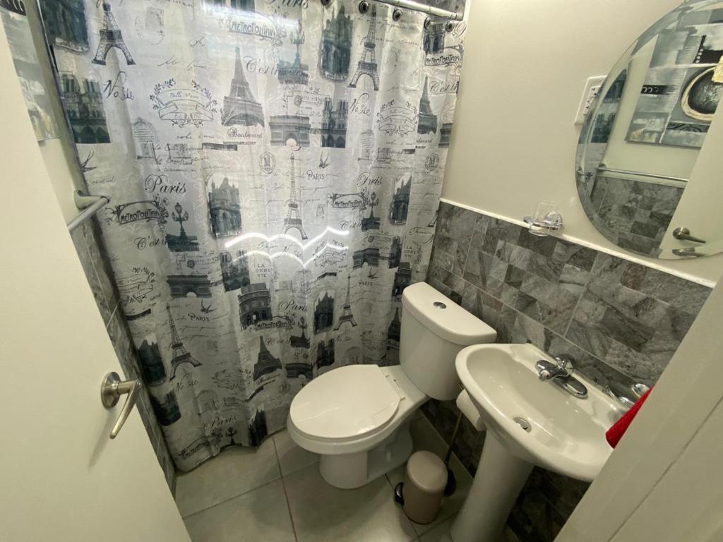 Koupelna v ubytování Mar Bonita Beach Apartment