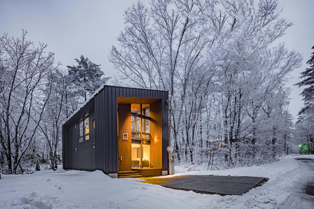 Gravity by The Hakuba Collection talvel