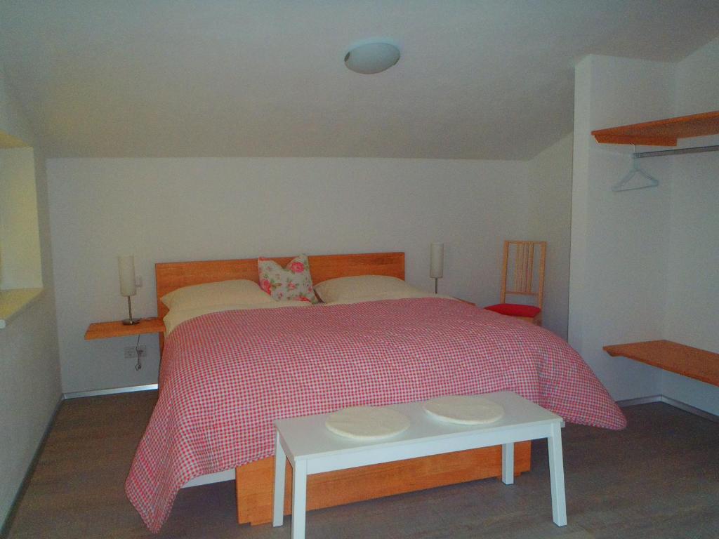 Postel nebo postele na pokoji v ubytování Gästehaus Rosa Leitgeb
