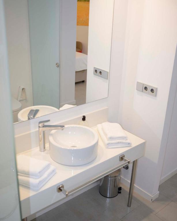 Apartaments B-Llobet Sun & Confort - Standard Two-Bedroom Apartment