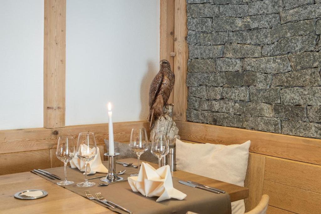 Istumisnurk majutusasutuses Hotel Crusch Alba Zernez