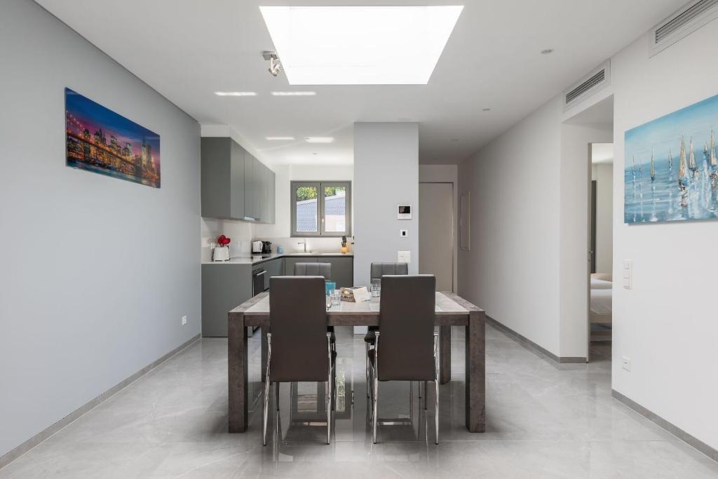 Promenade Apartments by Quokka 360 - modern apartments of design - Apartment With Terrace