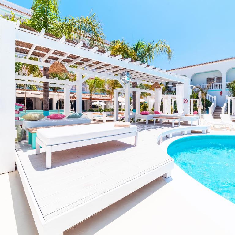 The Beach Star Ibiza - Adults Only, Bahía de San Antonio ...