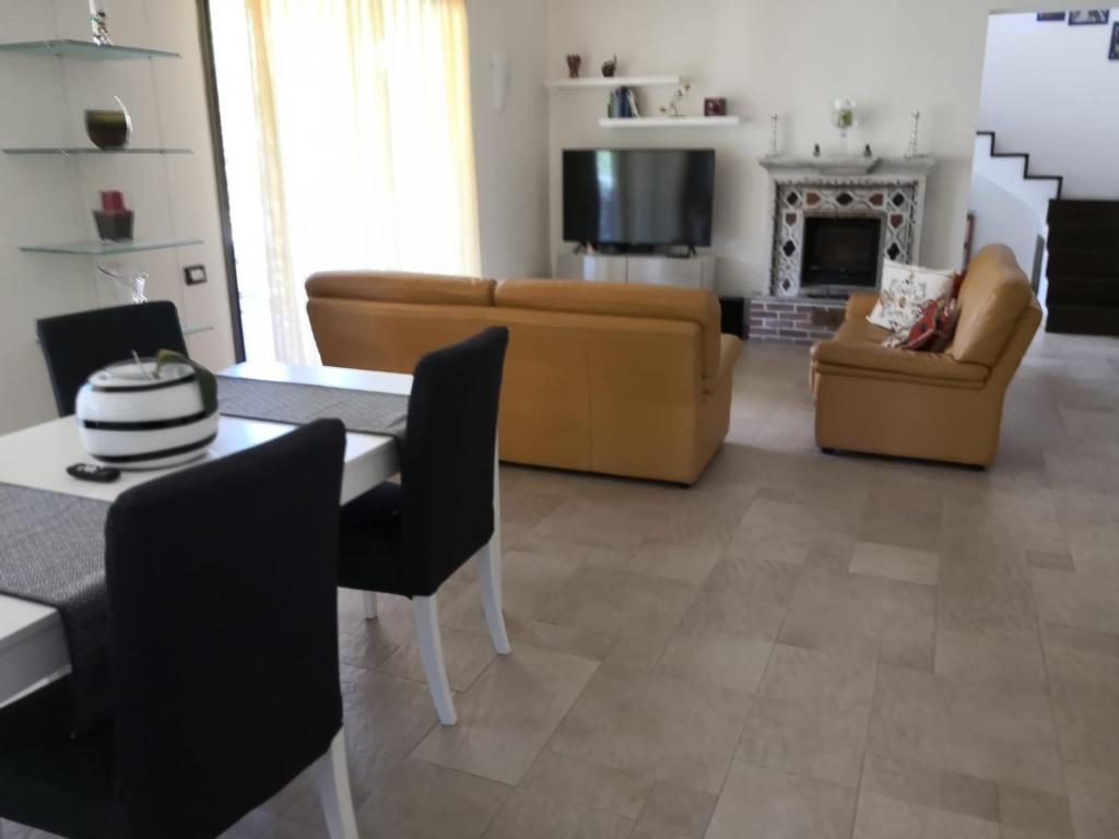 Villa Tiziana - Three-Bedroom Villa