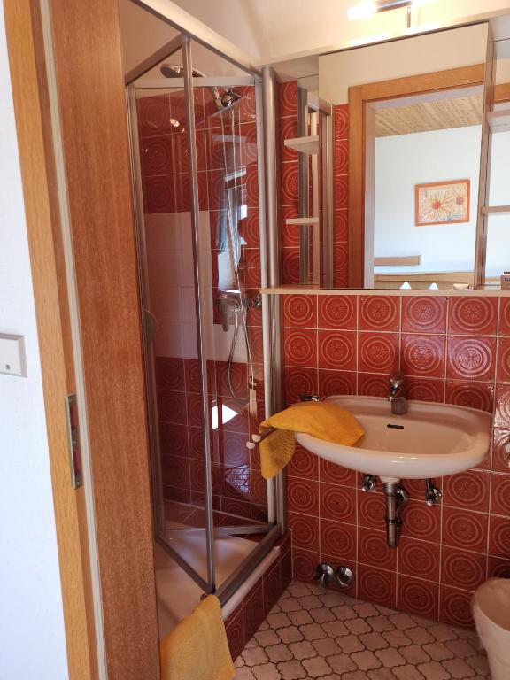 Koupelna v ubytování Hotel Garni Austermayer