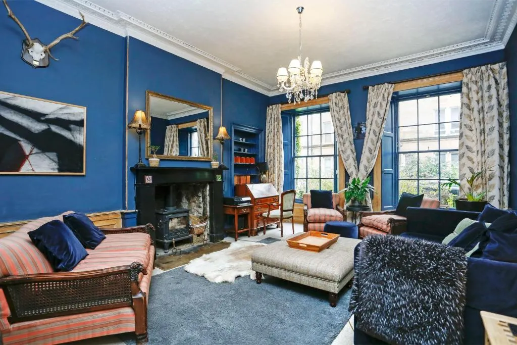 ALTIDO Authentic & Luxurious 2-Story Apt with Garden, Edinburgh, United Kingdom