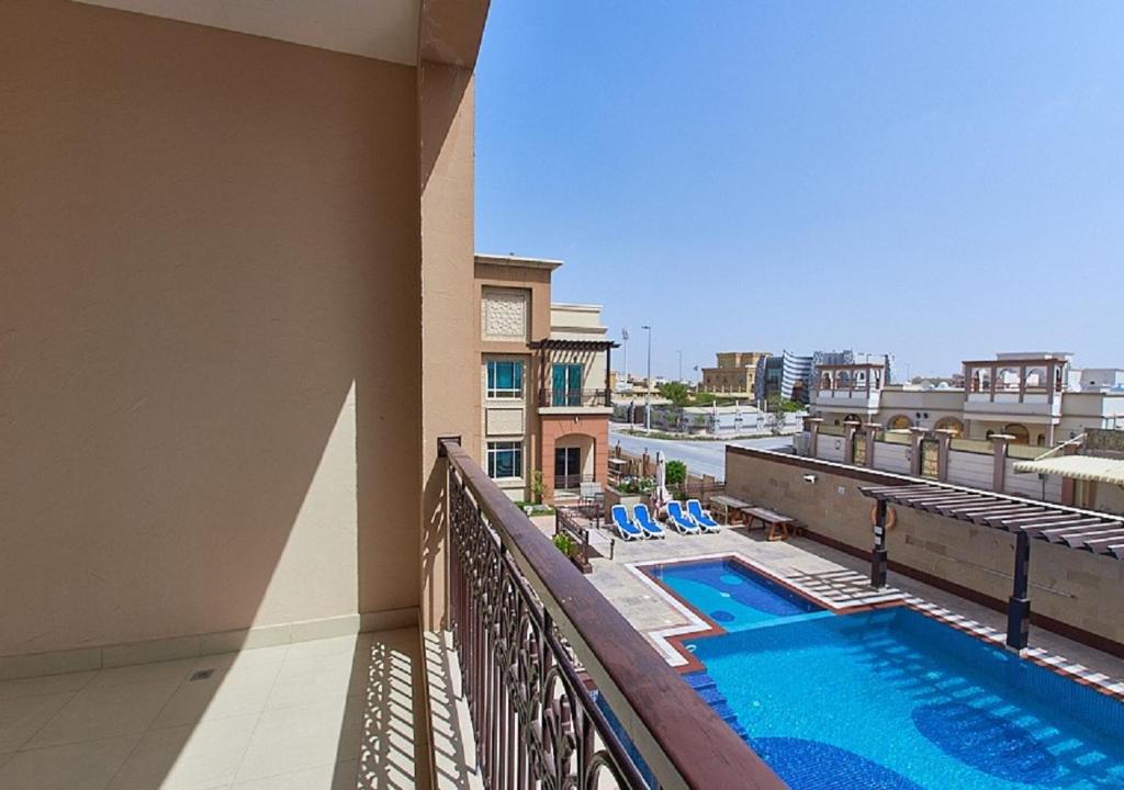 Bazén v ubytování Mughal Suites nebo v jeho okolí
