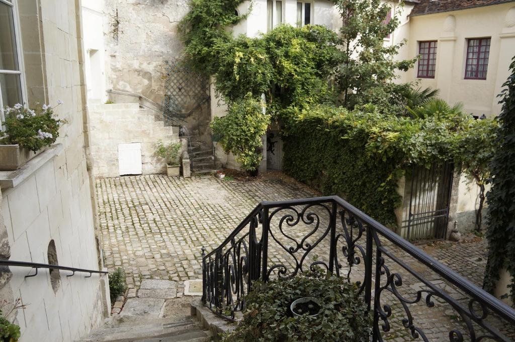 Babes Château-Thierry