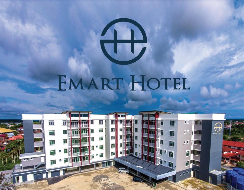 una representación de la entrada a un hotel anent en Emart Hotel (Riam) en Miri