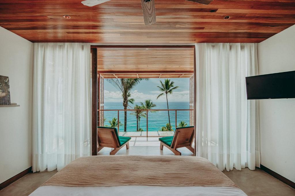  Barracuda Beach Hotel