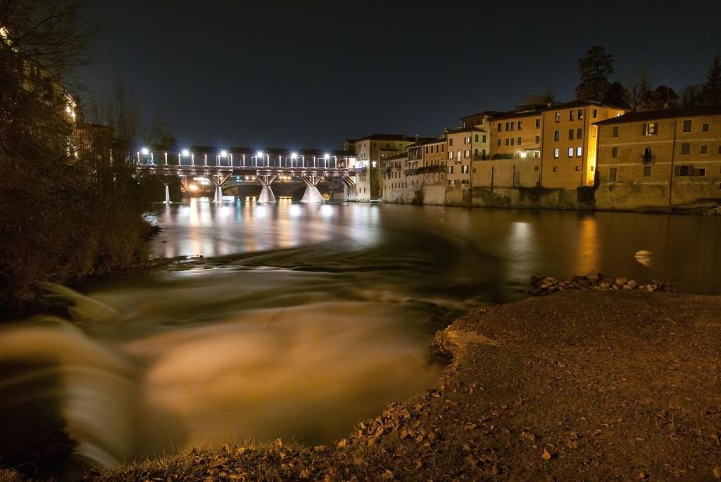 Fotografia z galérie ubytovania Vicolo J. Da Ponte - Bassano Centro Storico v destinácii Bassano del Grappa