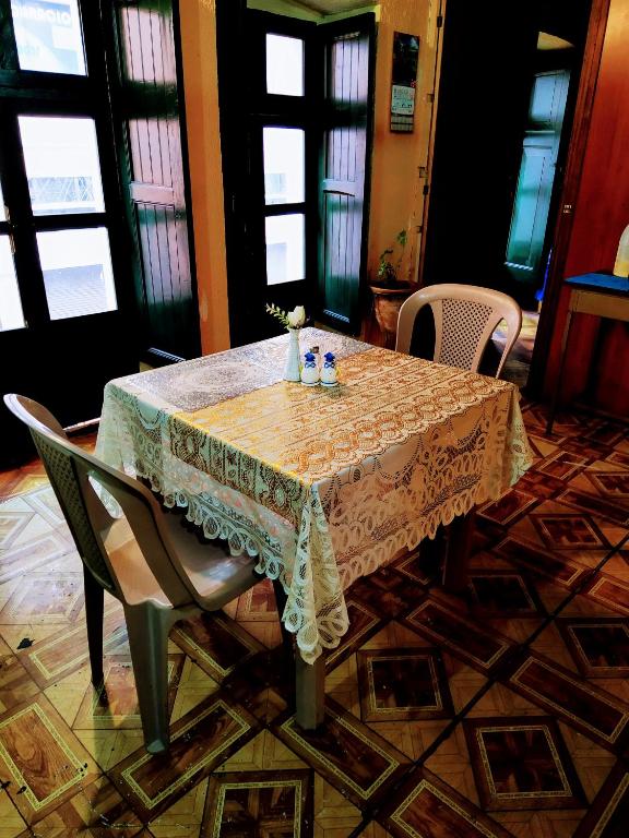 Posezení v ubytování Hostal Latitud Ecuem